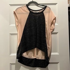 Chloe K size small pink and black blouse